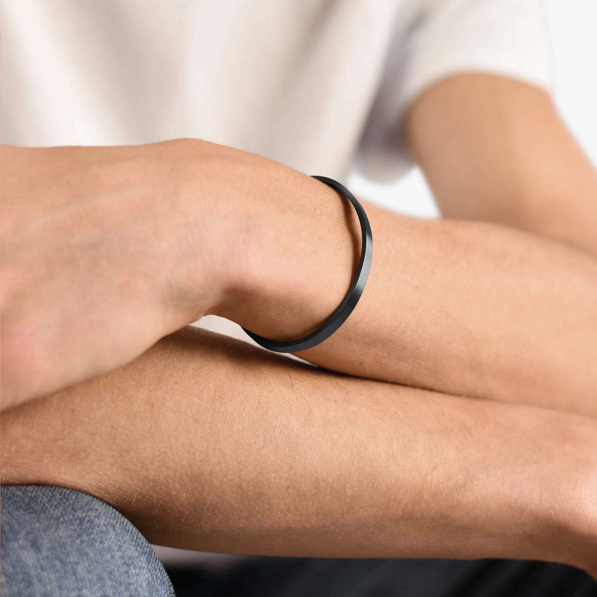 15g Brushed Black Sterling Silver Ribbon Bracelet - Image 4