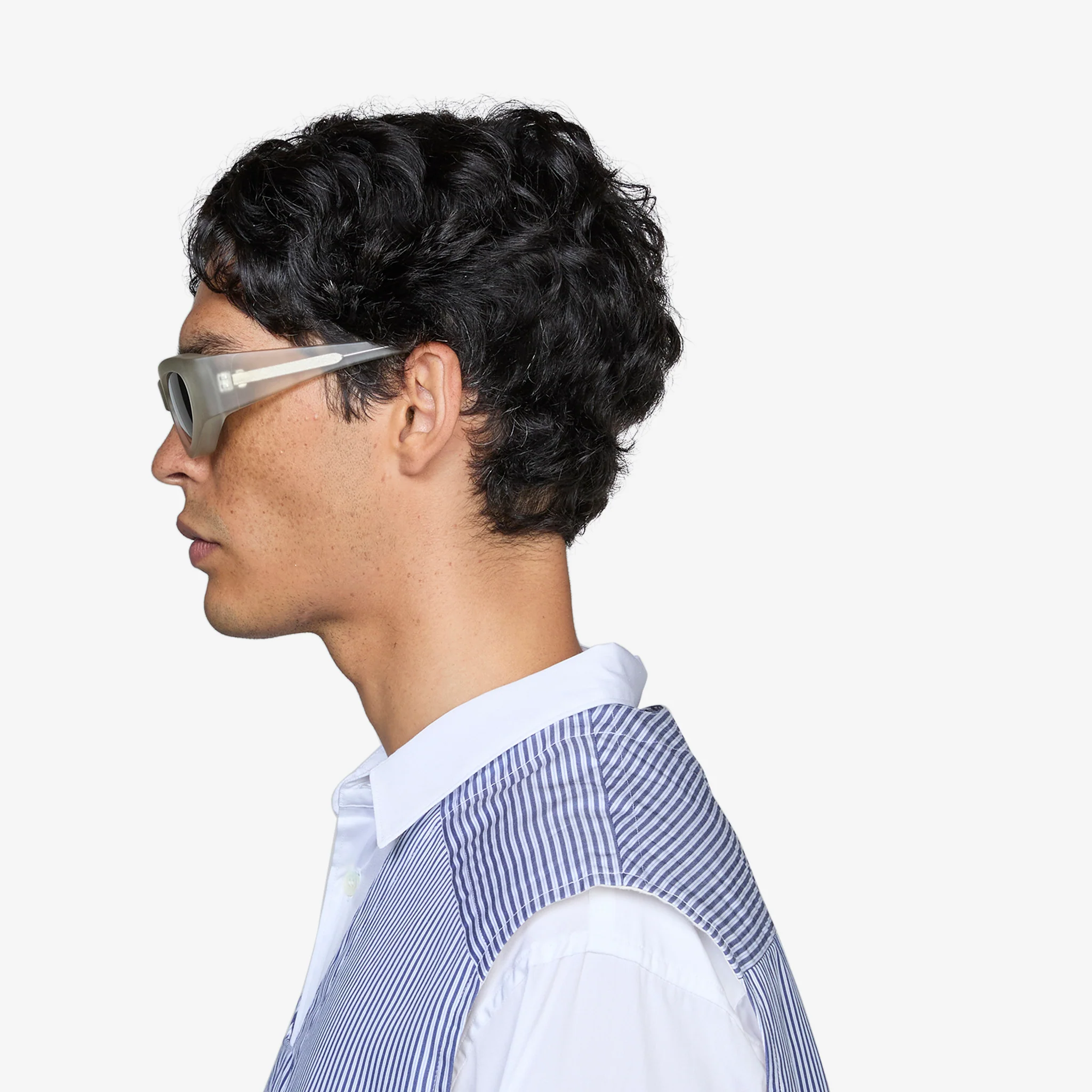 Bro Sunglasses Grey - Image 3
