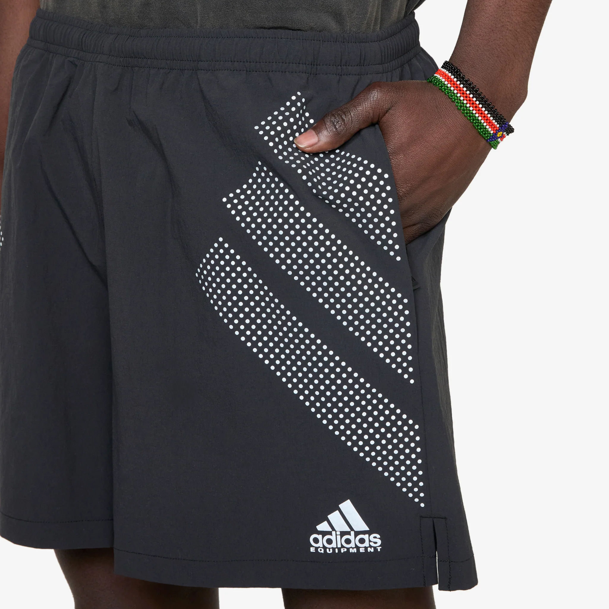 EQT Shorts Black - Image 2
