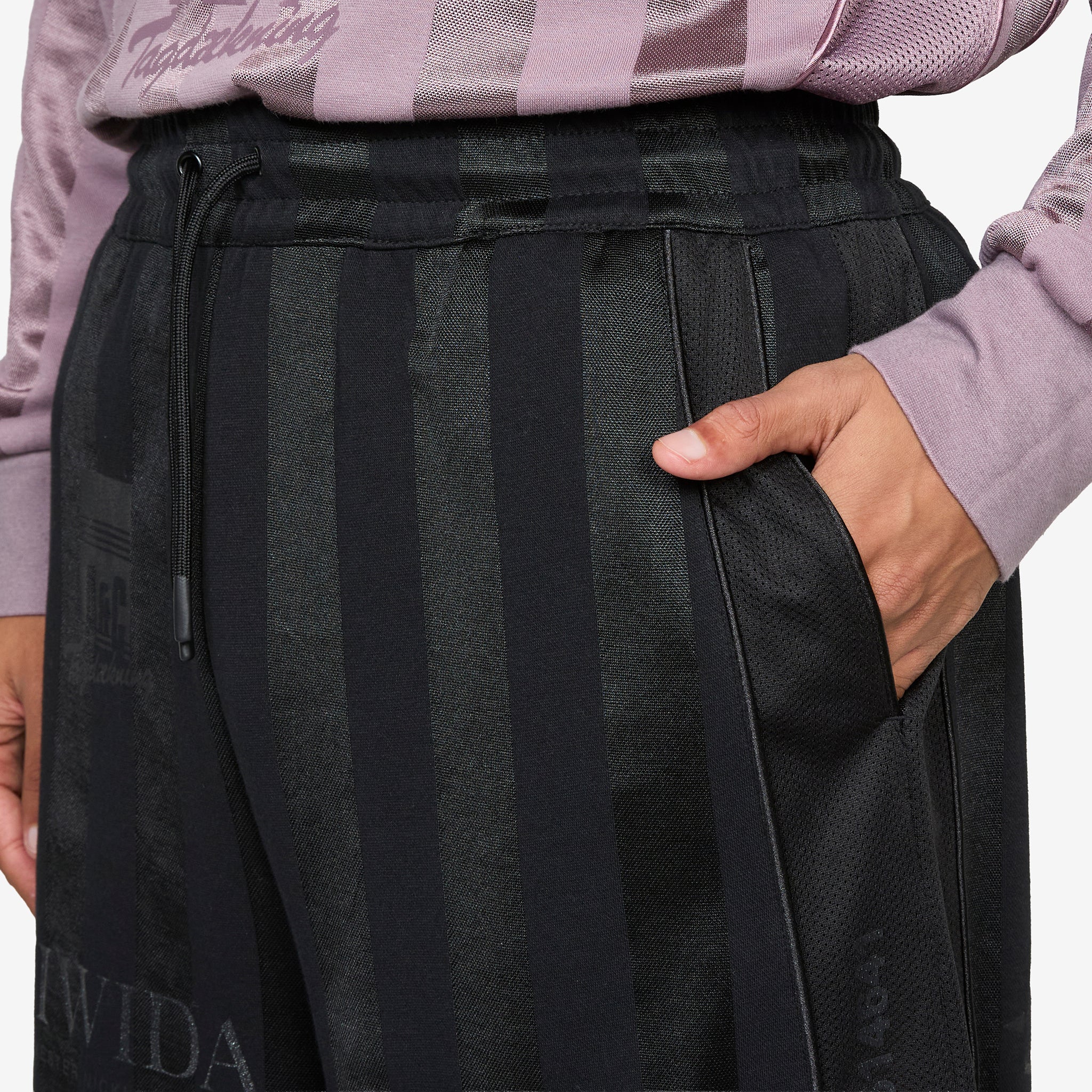 Football Mesh Shorts Black - Image 3