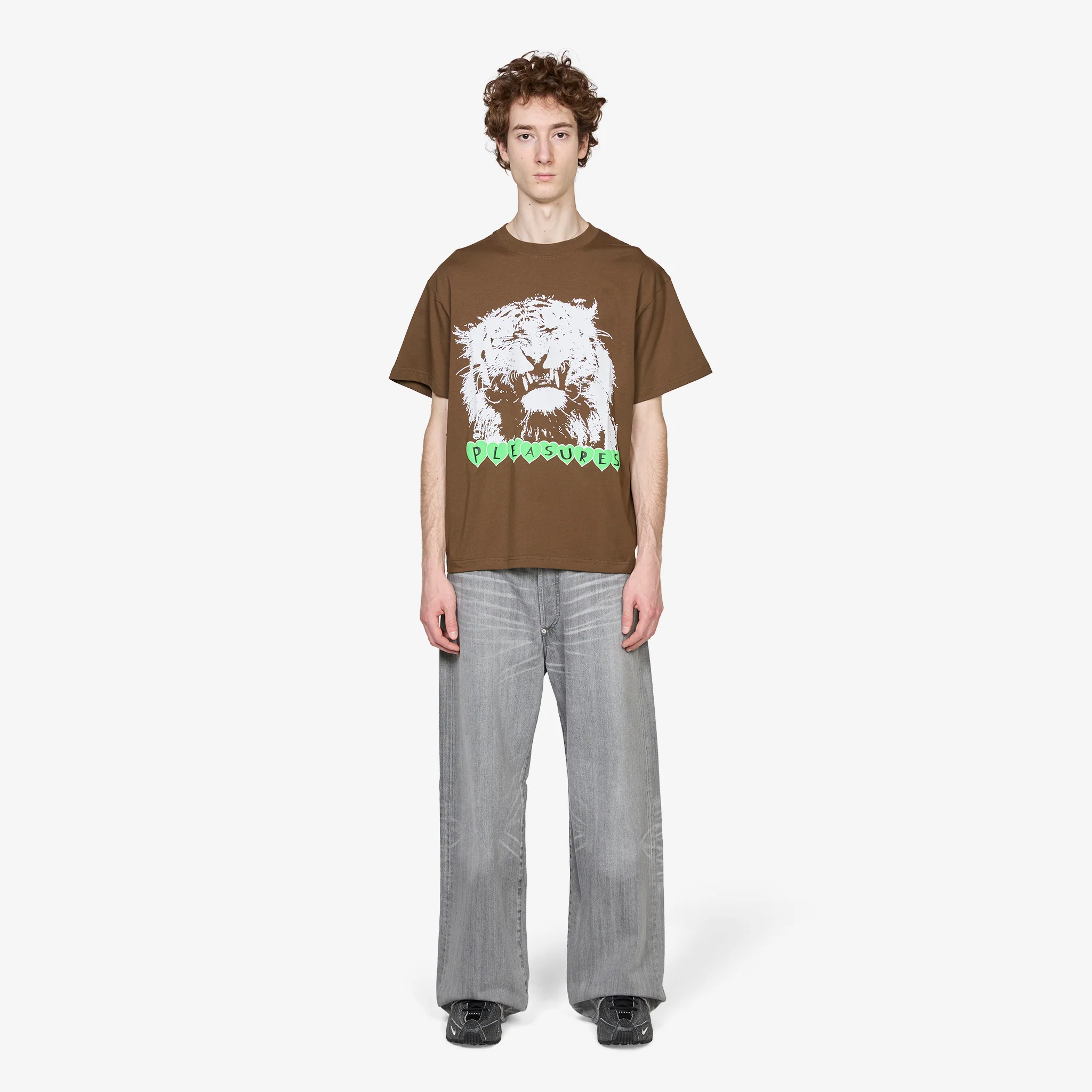 Grin T-Shirt Brown - Image 4
