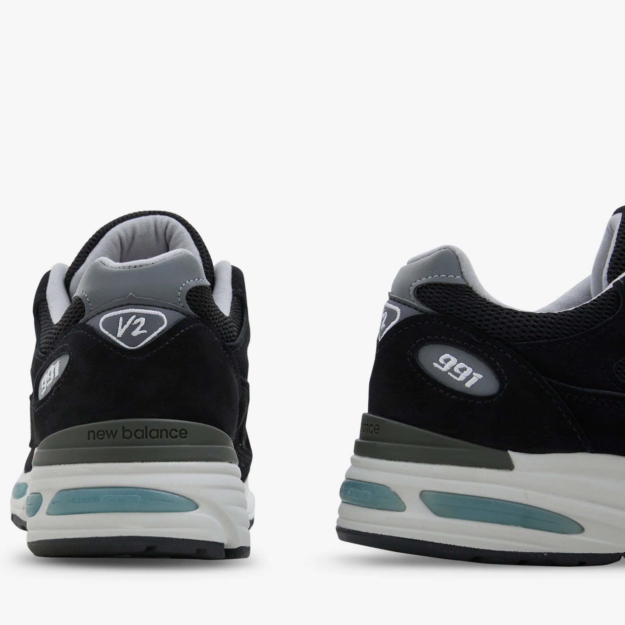 Made in UK 991v2 Black | Smoked Pearl | Silver - Image 3