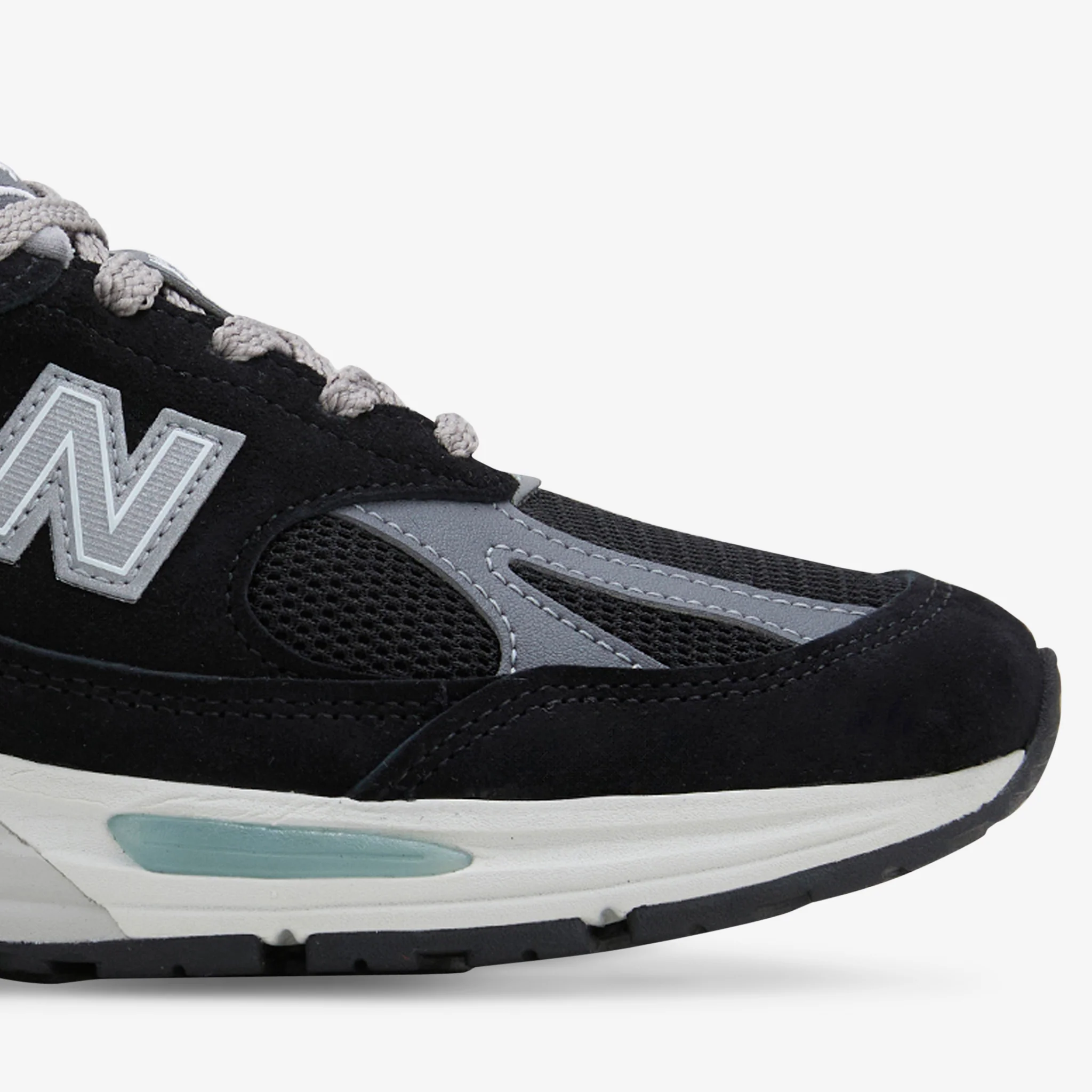 Made in UK 991v2 Black | Smoked Pearl | Silver - Image 5