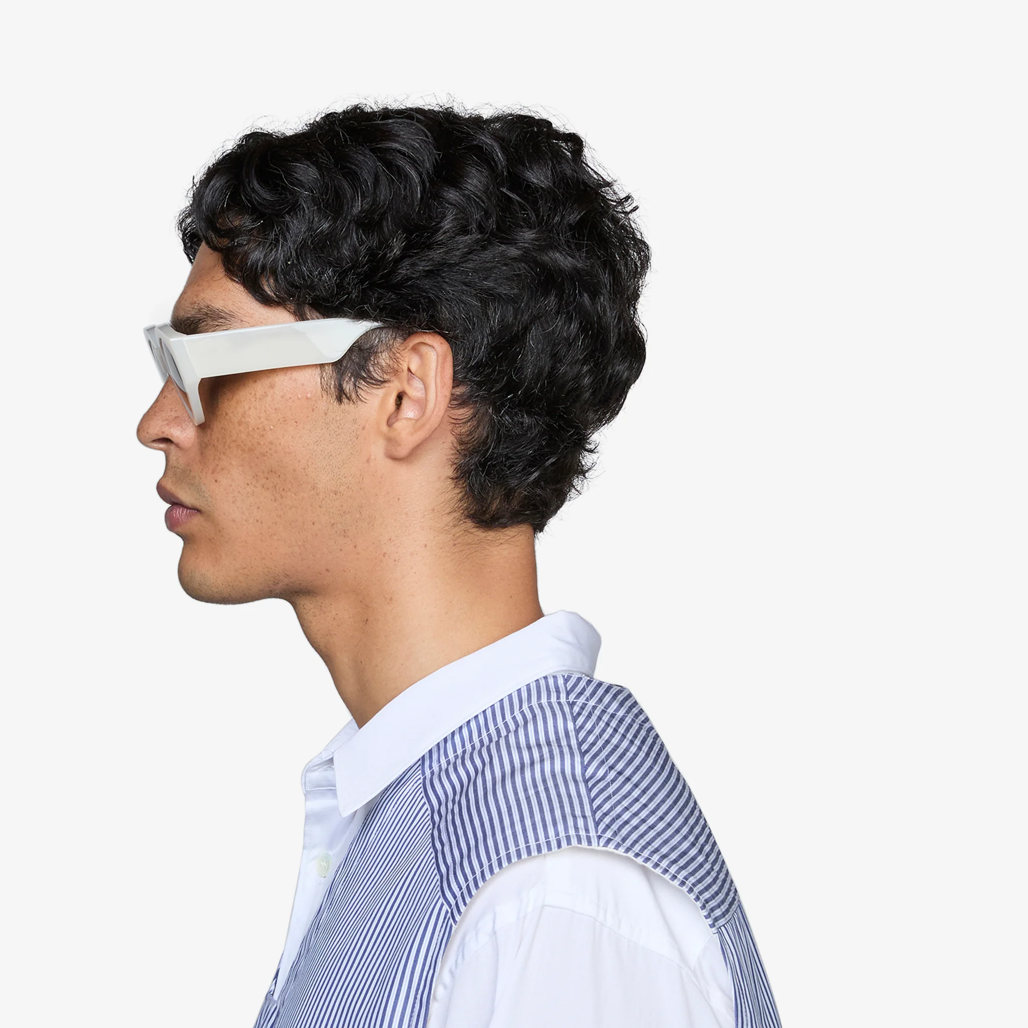 Polly Pearl | Grey Solid Lens - Image 3